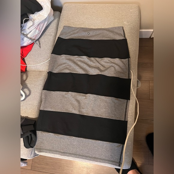 Lot of two lululemon pencil skirts! - Picture 1 of 2